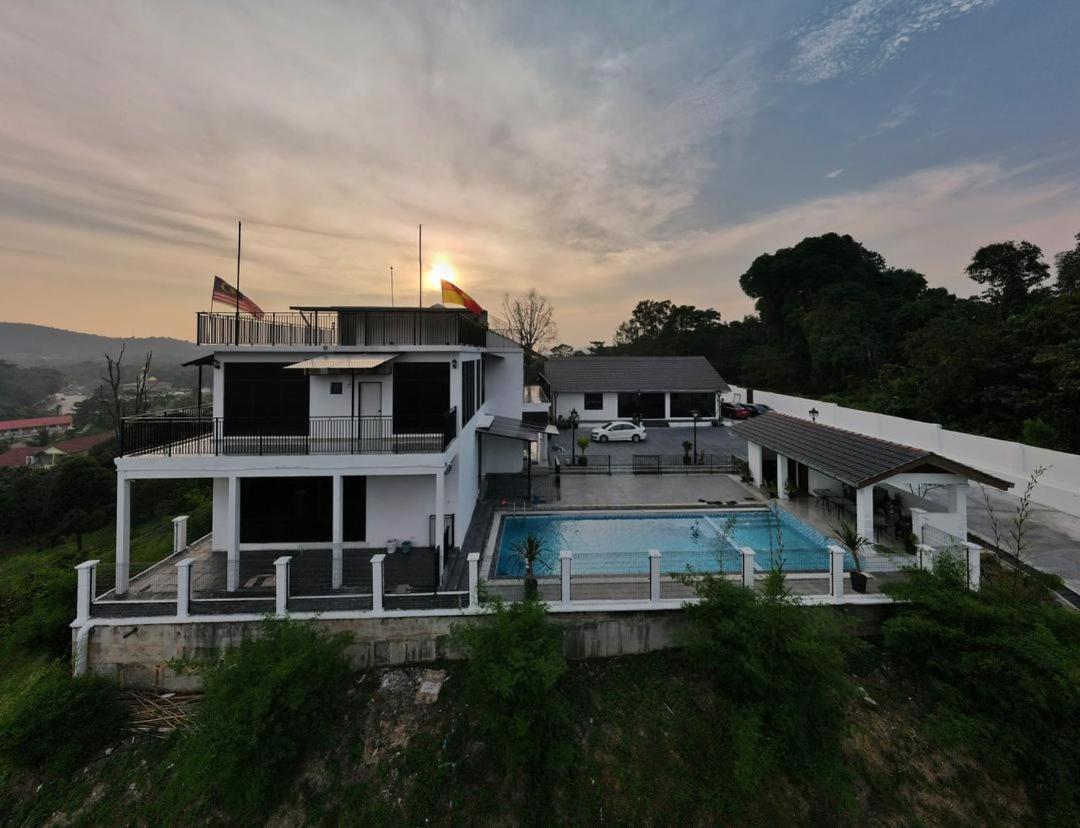 Jenderam Hill Villa Sepang Bagian luar foto