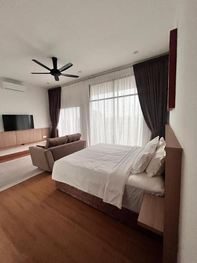 Jenderam Hill Villa Sepang Bagian luar foto